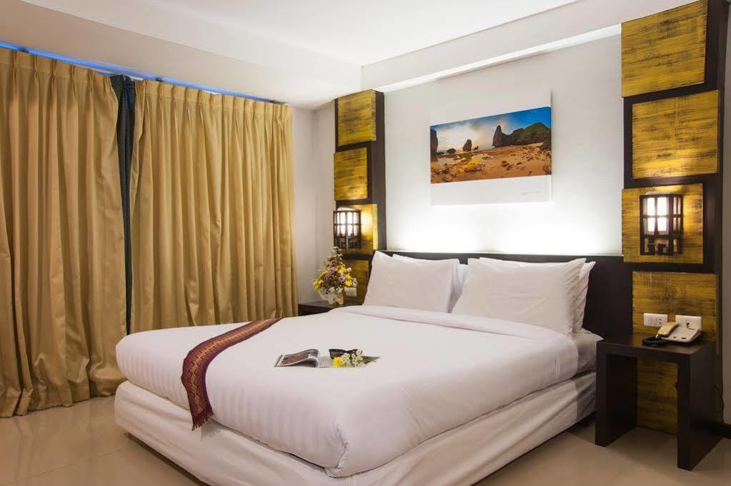 Crystal Inn Phuket Kültér fotó