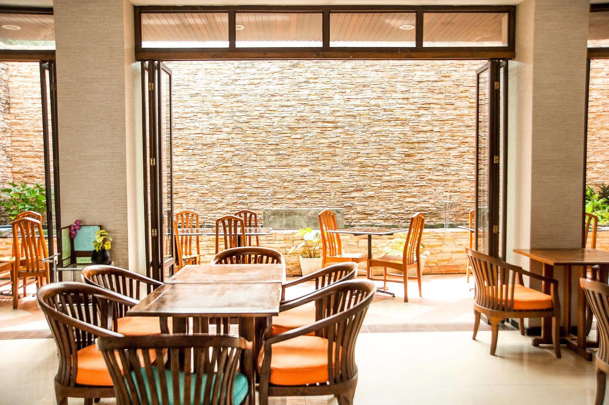 Crystal Inn Phuket Kültér fotó