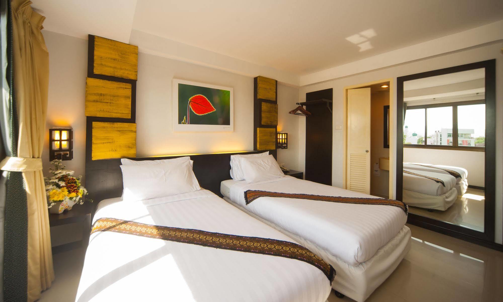 Crystal Inn Phuket Kültér fotó