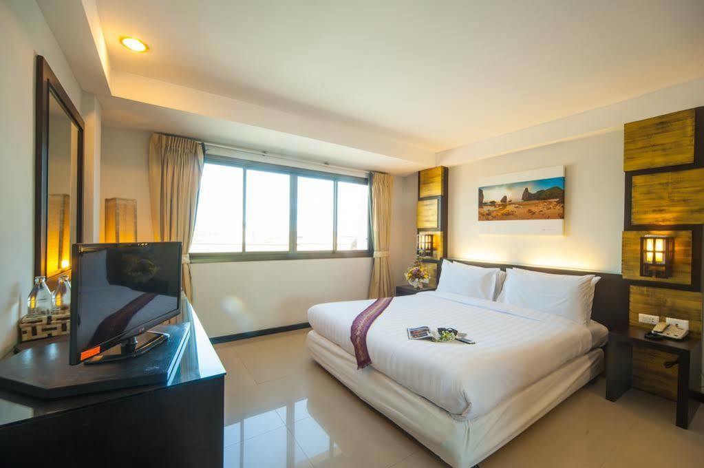 Crystal Inn Phuket Kültér fotó